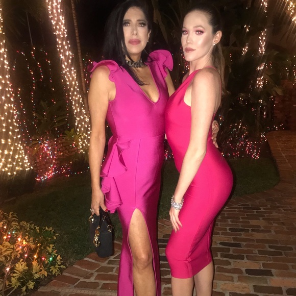 Meet your Posher, Camille & Mari - Picture 2 of 2